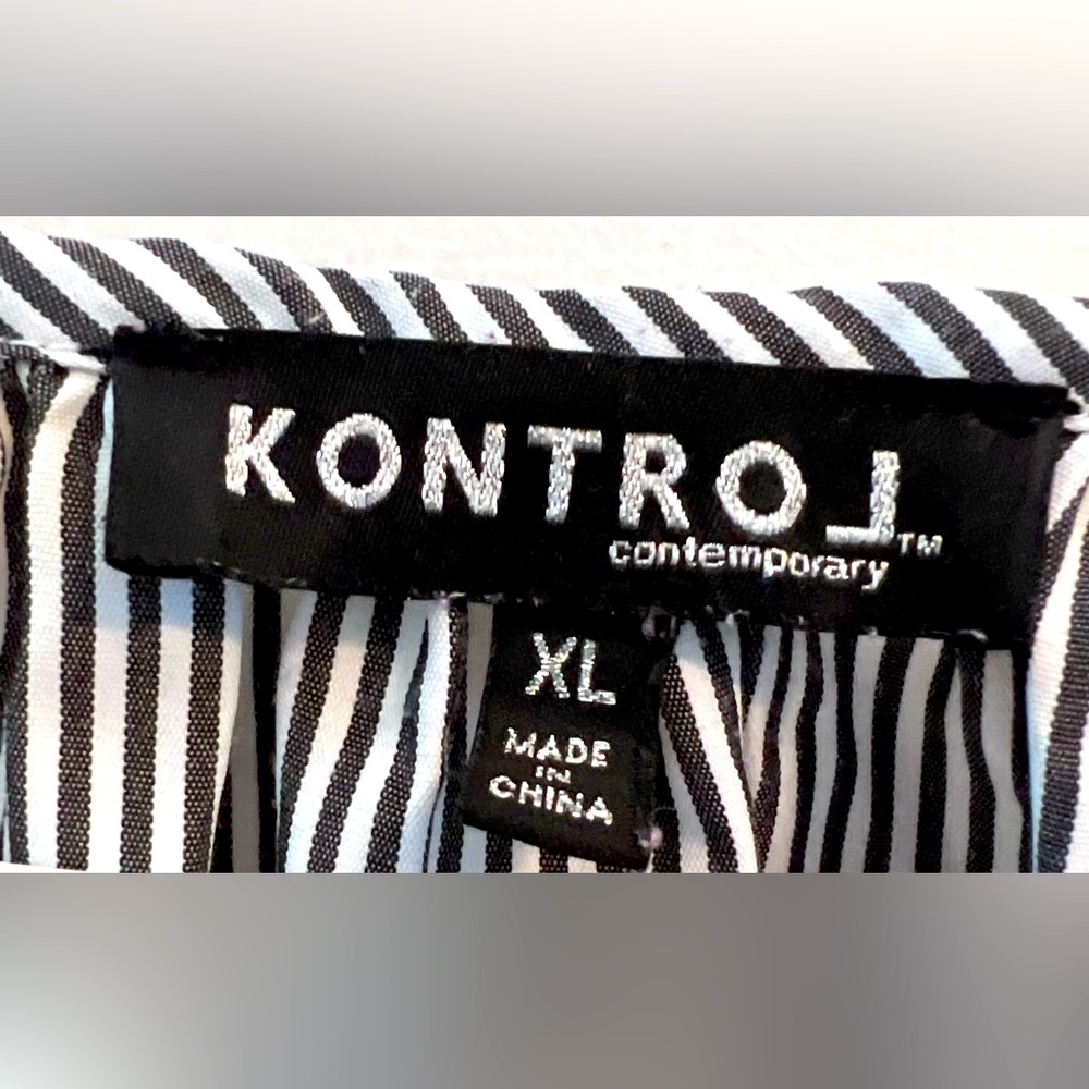 Kontrol black/white striped shirt w/ 3/4" ruffle sleeve Pearl beads on shoulder - Picture 4 of 4